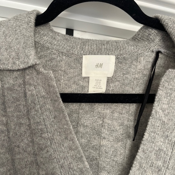 Gray Ribbed Knit Sweater Dress - Picture 2 of 2